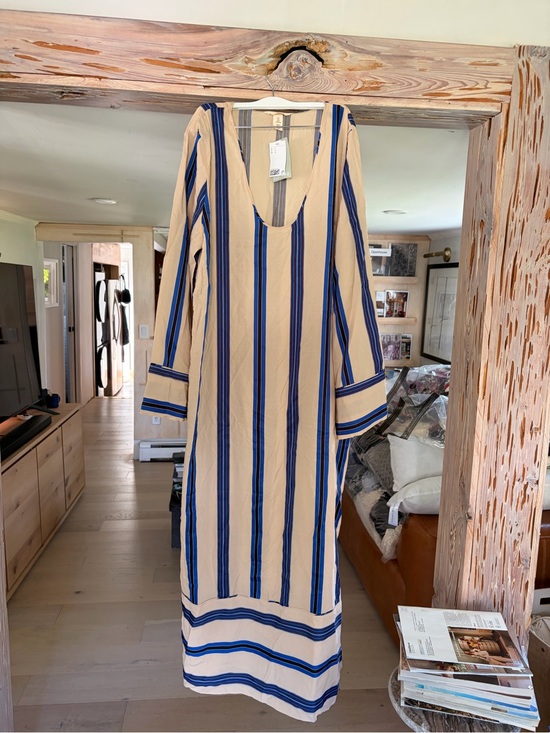H&M Dresses & Skirts - H&M Beige and Blue Striped Long Sleeve Maxi Dress size large